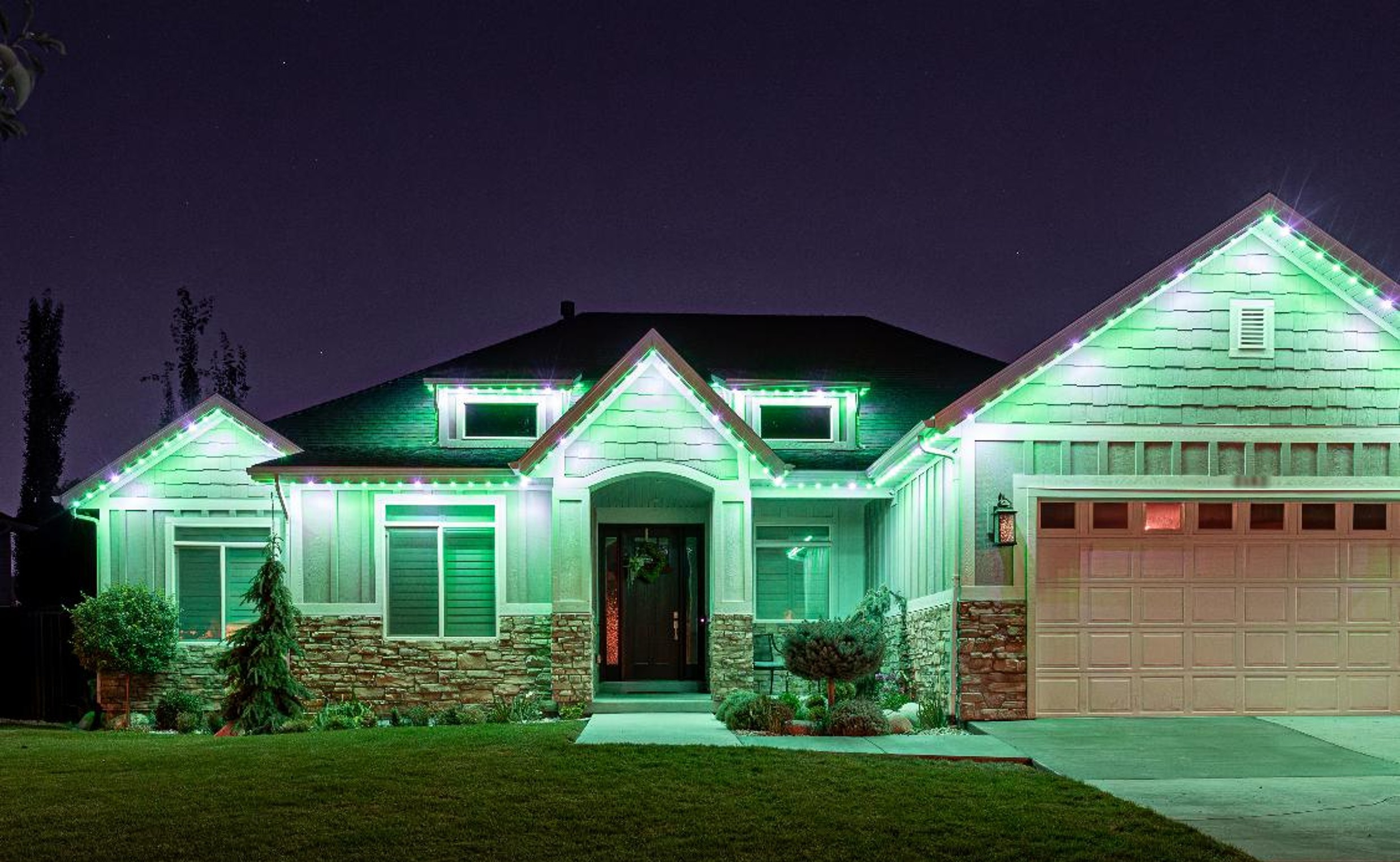 St. Patrick's Day roofline lighting